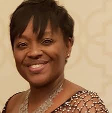 Deniece Davis's Instagram, Twitter & Facebook