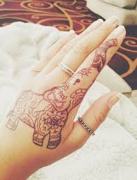15 Beautiful Hand Tattoos For Both Men And Women Pretty Designs Henna Tattoo Designs Tattoos Hand Tattoos