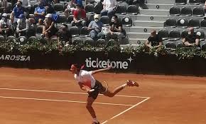 Lorenzo sonego currently plays with a wilson blade 98 pro stock racquet that is painted to look like the wilson blade 98 countervail. As The Italian Open Reaches The Semifinals Lorenzo Sonego S Victory Against Rublev Stands Out