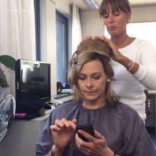 In 2001, she began presenting the political magazine show panorama, and the following year began presenting the show zapp.she also presents wissen vor acht. Panorama Wie Aus Panorama Moderatorin Anja Reschke