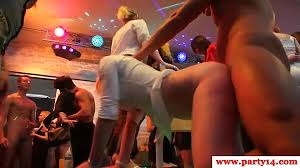 Watch partyschlampe gefickt on tubegalore.tv. Partyschlampen Beim Partyfick Pornoente Tv