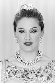 But she isn't staying there long. Madonna Als Evita Peron Bild Kaufen Verkaufen