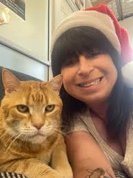 Someone is making Christmas Biscuits this morning. When cats do this  "Kneading thing" it's a sign of comfort, love & contentment. The dough is  really smooth today. Merry Christmas 😄👩‍🍳🍪🌲❤ (Her purrs