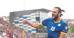 Schot met rechts van lirim kastrati (kosovo) gered door de keeper! Kosovan Football Auf Twitter Muriqi I Want To Thank My Rizespor Teammates My Fenerbahce Teammates And Of Course My Kosovo Teammates We Have A Dream And We Ll Fight For