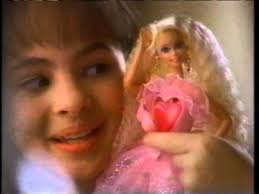 Sự thật thú vị: Alyson Kiperman (Ranger Vàng trong Wild Force) là một trong  những nữ diễn viên đầu tiên đóng vai Barbie trong phim người đóng khi cô  đóng vai Locket Surprise Barbie trong quảng cáo ...