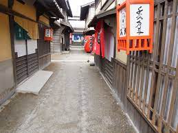 度々行きたい旅 京都 東映太秦映画村は時代劇撮影セットとイベントが満載 子供からお年寄りまで楽しめる 京都 のれん 時代劇