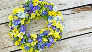 Πρωτομαγιάτικο στεφάνι με γράμματα για την πρωτομαγιά (diy). Anoi3iatiko Diy Ftia3te To Pio Omorfo Prwtomagiatiko Stefanispirossoulis Com The Home Issue