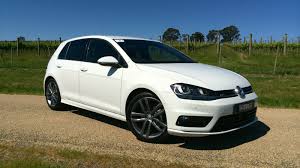 Choose the desired trim / style from the dropdown list to see the corresponding specs. 2015 Volkswagen Golf R Line Review 103tsi Caradvice