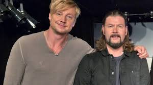 Jetzt die komplette vielfalt der interliving serie entdecken und dein individuelles sofa für zuhause planen. Samu Haber Lost Rea Garvey Bei The Voice Of Germany Ab B Z Berlin