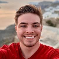 Taylor Hubbs's Instagram, Twitter & Facebook