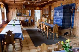Hotel restaurant weiss kreuz malans. Weingut Donatsch In Malans Gourmor Das Genussmagazin Uber Die Besten Restaurants Schonsten Hotels Und Die Passioniertesten Winzer