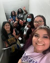 Hey y'all! I'm Priscilla Sowah-Klu and I'm from Fort Worth, Texas. I'll be  in the College of Arts and Sciences, majoring in Health and Societies with  a minor in Spanish