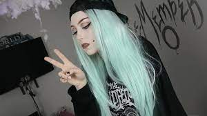 As per chinese zodiac calender, her zodiac element is water. Linzor Youtube Emo Hairstyles For Guys Scene Hair Long Hair Styles