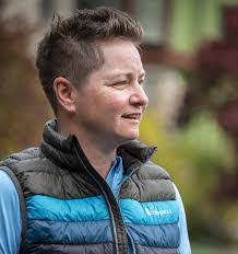 Wendy Wise's Instagram, Twitter & Facebook