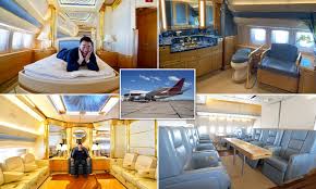 It feels like i am inside a flying palace. Blogger Flies On Boeing 747 Private Jet Once Owned By Qatari Royals Daily Mail Online