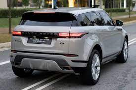 Drivetrain is that of four wheel drive with 340 hp at 6500 rpm and 17/23 mpg of fuel economy. 2020 Range Rover Evoque Launched In Malaysia P200 And P250 R Dynamic From Rm427k With 5 Sst Paultan Org