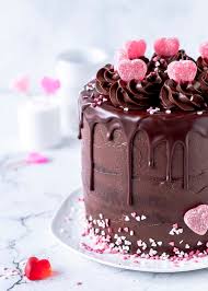 Weitere ideen zu valentinstag, valentinstag backen, valentinstag rezepte. Pinata Torte Oder Surprise Inside Cake Zum Valentinstag Backen Emma S Lieblingsstucke