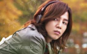 Wallpapers Freebie 3: From “Marry me Mary” (M3)