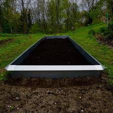 Schneckenzaune Im Vergleich Metall Oder Kunststoff Vor Nachteile Schnecken Im Garten Schneckenschutz Schneckenzaun