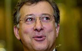 Former Spurs executive makes surprise bid for Woolworths