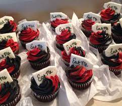 Split into 24 muffin cases. Pin By Angela Taylor On My Cakes Alice In Wonderland Cupcakes Alice In Wonderland Cakes Alice In Wonderland Party