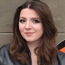 Isabelle Stapleton's Instagram, Twitter & Facebook