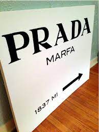 Despite not being in marfa not being shoppable not having restrooms no commercial functionality. Diy Prada Marfa Sign Einrichten Und Wohnen Ideen Wohnen