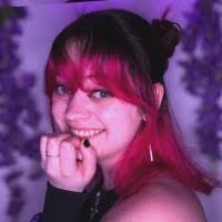 Madeline Calhoun's Instagram, Twitter & Facebook