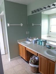 Feb 17, 2021 · any accomplished designer will tell you that paint can transform the look of an interior—so it stands to reason that the same goes for your bathroom. Valspar The Mace Place