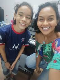 Da pedagogia para a música: Janna Alves é a jausense de puro talento e  simpatia