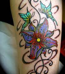 Donc, sa signification peut varier en fonction de la culture. Tatouage Fleur De Lys 20 Idees De Modeles Avant De Passer A L Acte