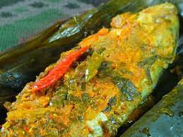 Pepes Is A Way To Process Foodstuffs Usually For Fish With Banana Leaves To Wrap The Fish And Its Marinade Ho Fish Recipes Seafood Recipes Traditional Food