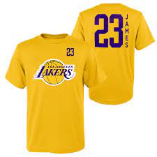 Rep the lakers and hit the hardcourt with this officially licensed nba shirt. Outerstuff Emea Los Angeles Lakers T Shirt Lebron James Standing Tall Gelb Jetzt Im Bild Shop Bestellen