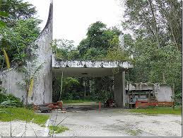 Kisah seram di sekolah #3 sekolah menengah kebangsaan serian, sarawak. 12 Tempat Misteri Di Malaysia Yang Paling Menakutkan Ammboi