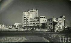 Imobliul Bazaltin Arh Marcel Iancu Piata Charles De Gaulle Pe Atunci Piata Jianu 1939 Acum Mascat De Arbori Si Destul București Arhitectură Case Vechi