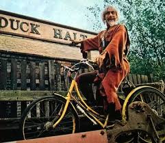 Nachdem catweazle mit harolds hilfe in einen zeitstrudel und damit zurück ins 11. Catweazle Nostalgia Central