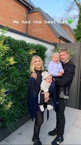 Mason is the firstborn of kevin de bruyne and his wife, michele lacroix. Kevin De Bruyne Bouwt Villa Om Tot Dinoparadijs Om Mason Milian 3 Onvergetelijke Verjaardag Te Bezorgen Time Out Hln Be