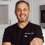 Darrin Ross's Instagram, Twitter & Facebook