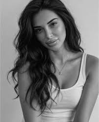 ShailaGatta a una settimana dall'eliminazione e di lontananza dai social è  arrivata a Roma per la finale del #GrandeFratello