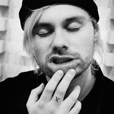 cool, baby blue — Details of Michael: Arms