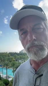 Keith Knighton's Instagram, Twitter & Facebook