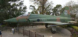blair and kate s 旅遊與美食 八卦山軍機公園 fighter jets army navy air force