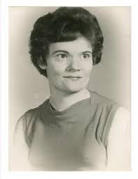 Carolyn Barrett's Instagram, Twitter & Facebook