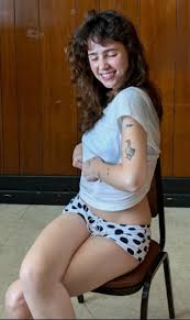 Clairo 1 Lover @clairov3 - Twitter Profile | Sotwe