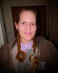 Hi everyone, I'm looking for someone who can draw well. I want to gift my  boyfriend a scrapbook for our upcoming anniversary and I bought a plain  covered scrapbook. I would like