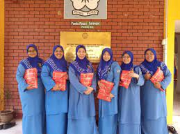 Pasukan badan beruniform ini ditubuhkan di sekolah menengah. Ekspert Bolest Paket Pakaian Guru Penasihat Pandu Puteri Defiestalinares Es