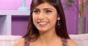 نجمة افلام اباحية لبنانية الاصل تثير جدلا صاخبا في بلدها الام projects to try