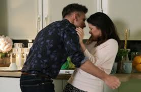 Jak do tego dojdzie i kiedy będzie można obejrzeć odcinek? M Jak Milosc Odcinki 1527 I 1528 Streszczenie Ala Przezywa Szok Bo Poznaje Prawde O Smierci Brata Na Deszczowej Podczas Kameralnej Imprezy Wybucha Ostra Klotnia Eska Pl