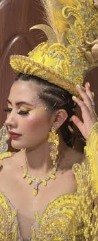 Top Model's Gold Bolivia Kennedy Agency