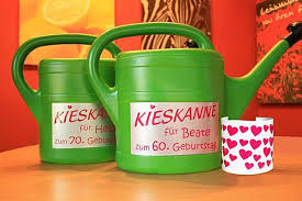 Mause Peanuts Kohle Kies Diese Personalisierte Kieskanne Bietet Genug P Geldgeschenke Geburtstag Selber Basteln Kreative Geburtstagsgeschenke Geschenke